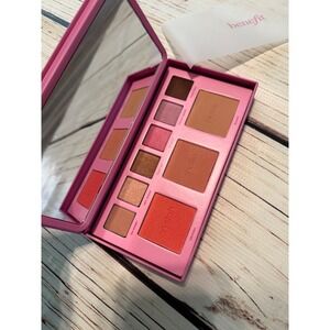 Benefit Cosmetics Treat Yourself Gorgeous Eyeshadow and Mini Blush Palette NEW